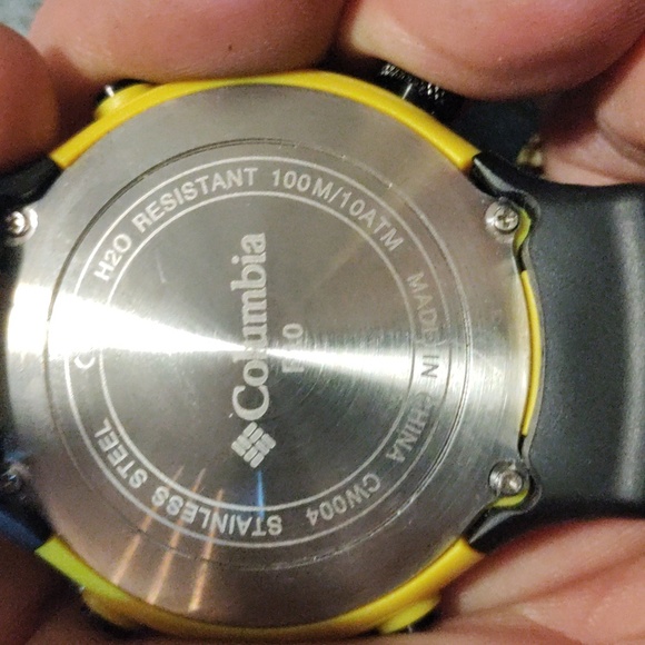 Columbia Men’s CW004020 Tidewater Black and Yellow Digital Sports Watch - Picture 3 of 5